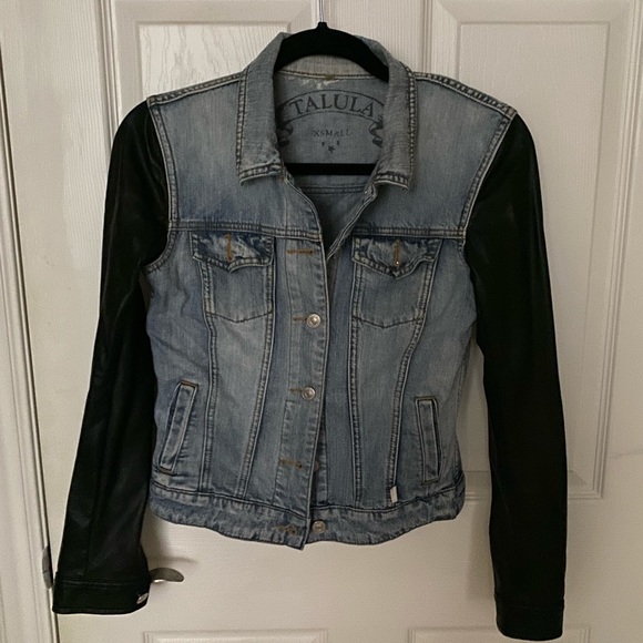 Aritzia Jackets & Blazers - Aritzia (Talula) denim jacket